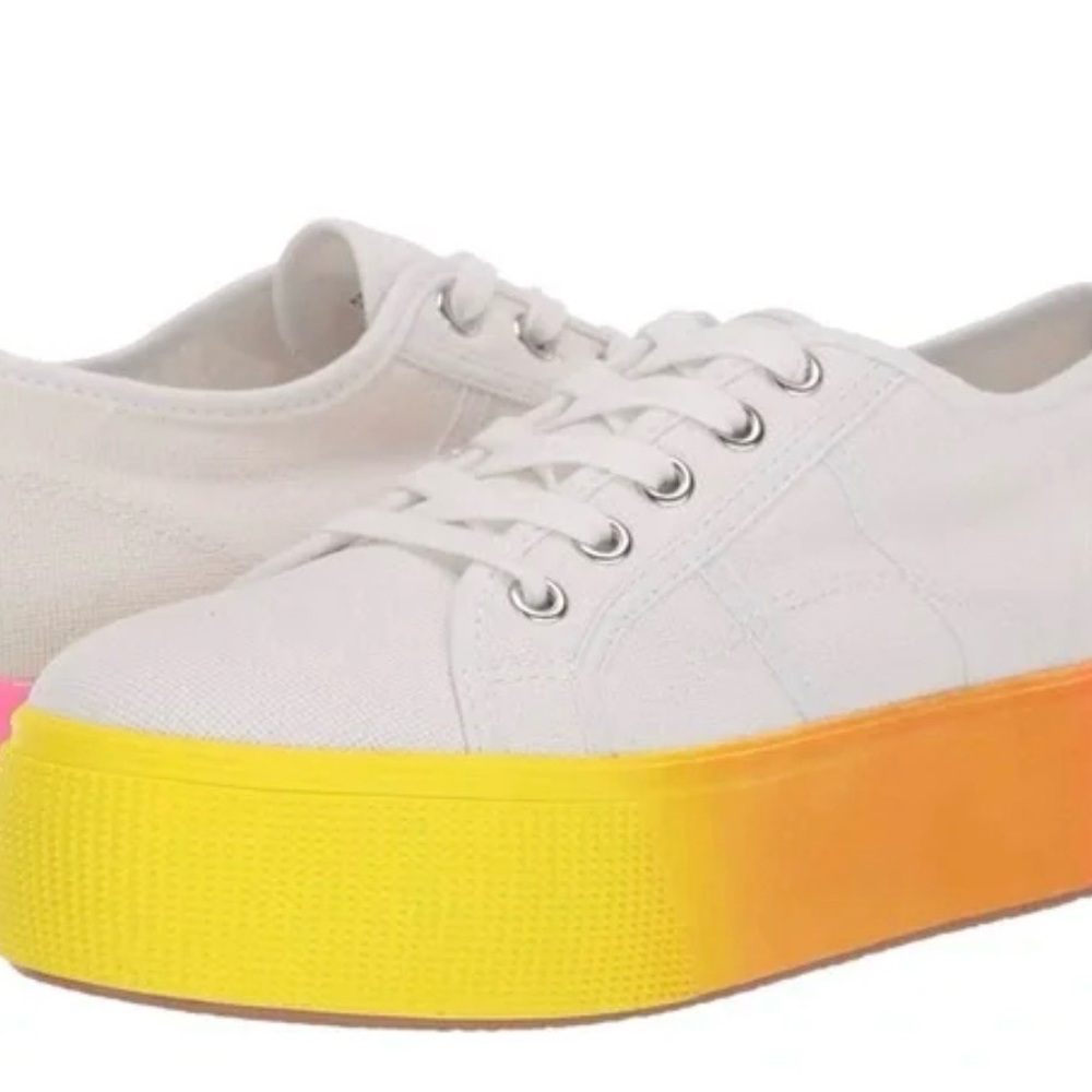 White Sneakers with Gradient Sole